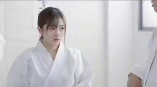 秘密花园韩剧某私企老总与朋友在酒店上演4P大战